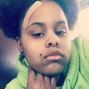 Meet your Posher, Miya